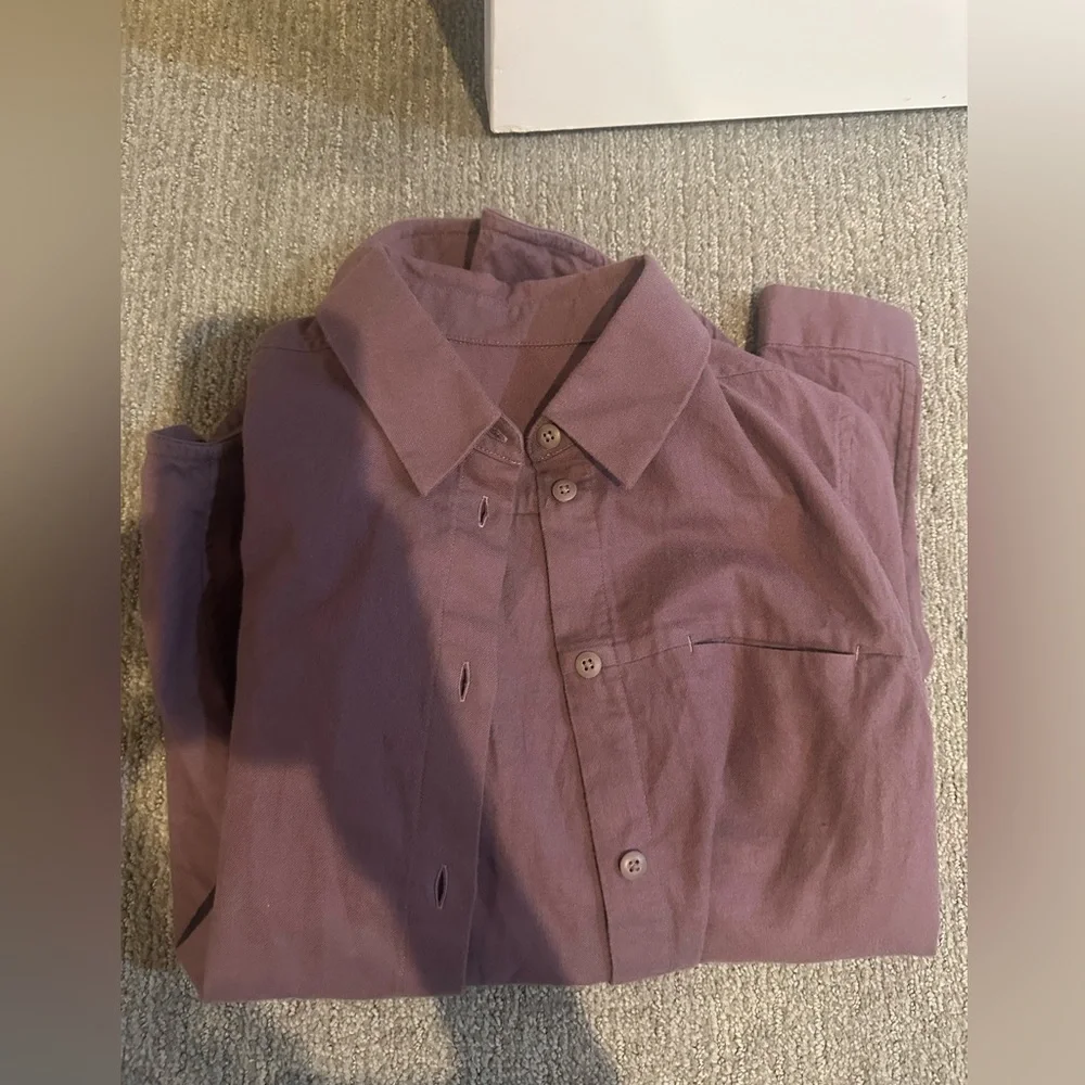 Lululemon - women’s Long Sleeve maroon/burgundy  flannel shirt - size 4 - NWOT - Picture 4 of 7